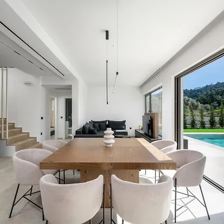 Vila Casa Yiava