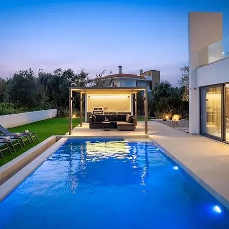 Casa Yiava Vila *