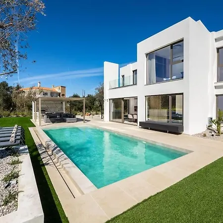 Casa Yiava Vila *